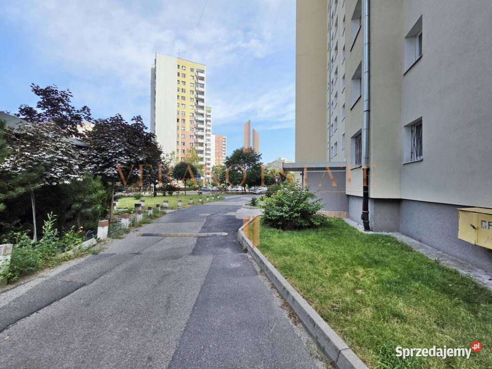 Mieszkanie z potencjałem 44m2 3 pokoje winda