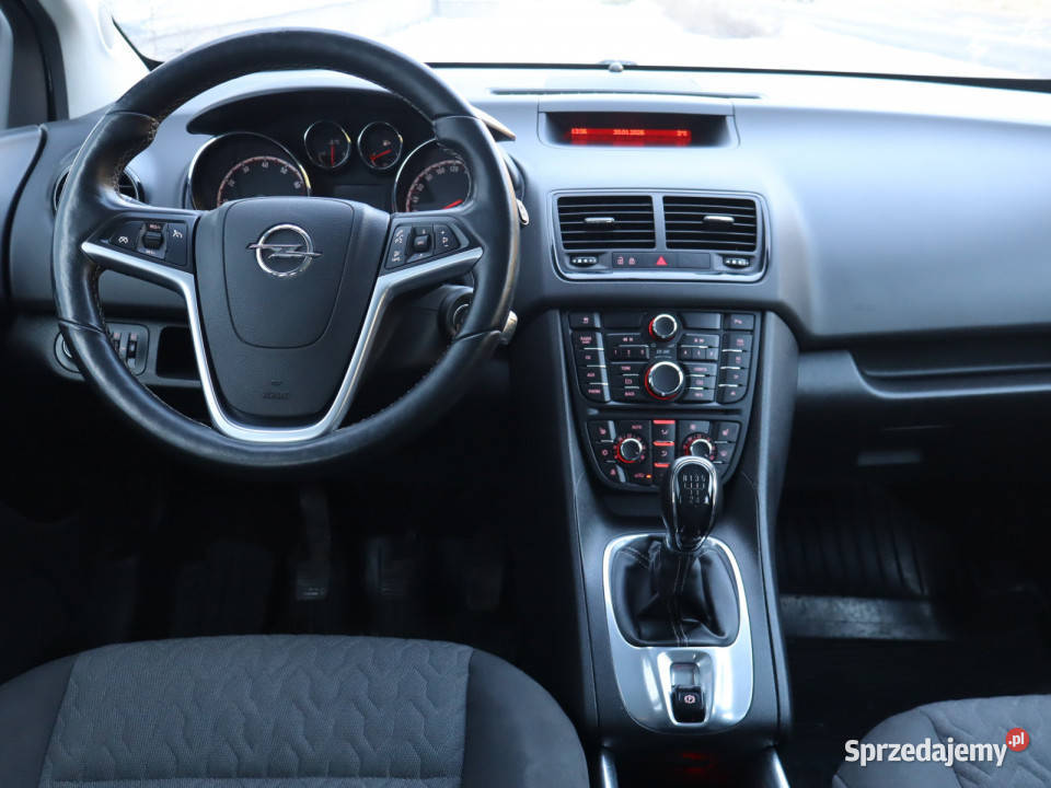 Opel Meriva 14 i podgrzewane fotele