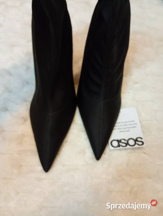40 ASOS DesignCzarne botki w Szpic z Londynu z