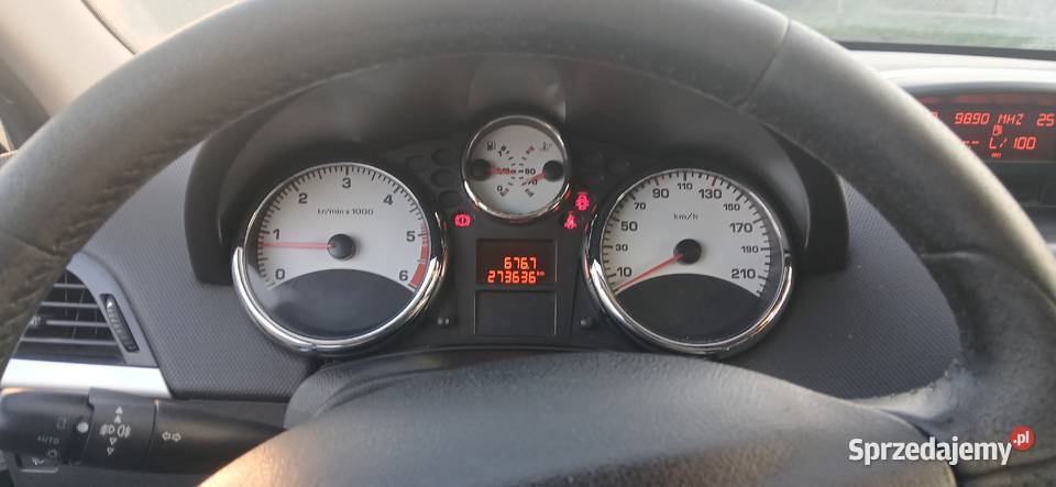 Peugeot 207 manualna