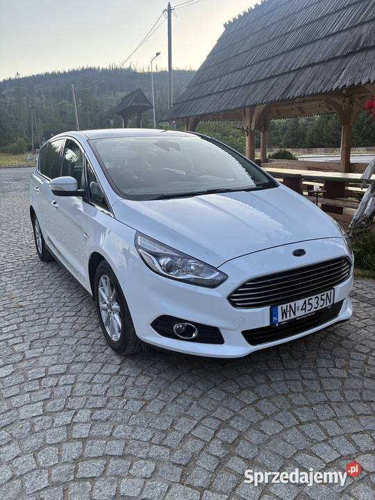 Ford s 210 salon Polska Warszawa biały