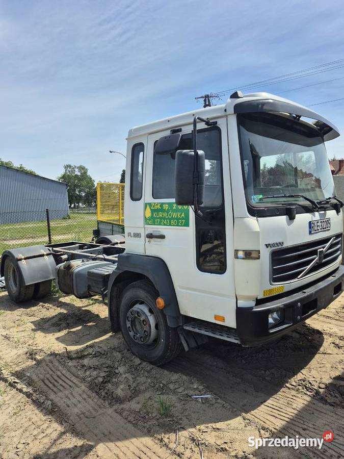 VOLVO FL6 Rok produkcji 2003 Leżajsk