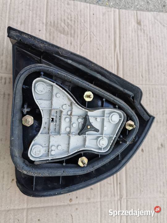 Lampa lewa tył tylnia mitsubishi Carisma hb 5d