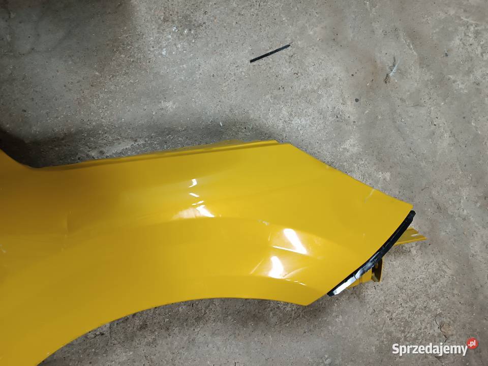 Błotnik prawy przód Peugeot 208 II żółty KLT wielkopolskie Turek
