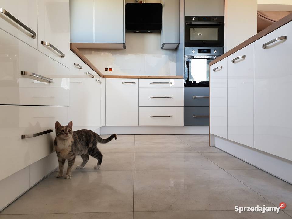 Meble kuchenne na wymiar kuchnia lakier akryl Kuchenne Częstochowa sprzedam