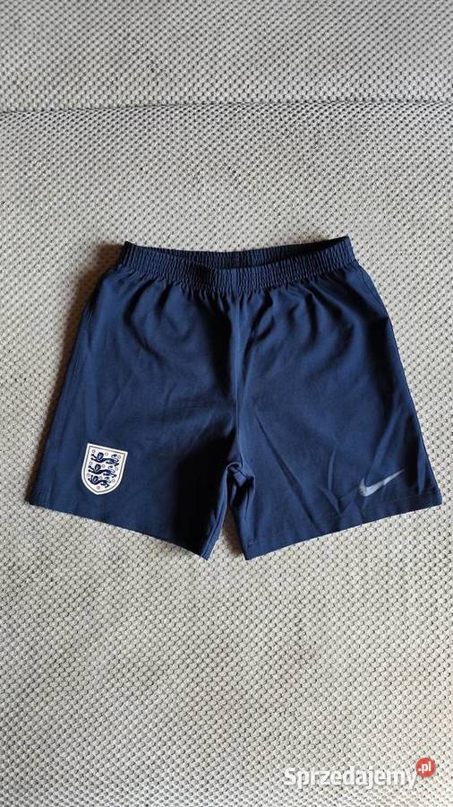 NIKE szorty dziecięce rozmiar 116122