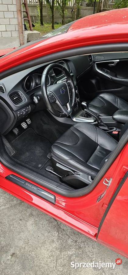Volvo v40 Dobrze wyposażone światła przeciwmgielne sprzedam