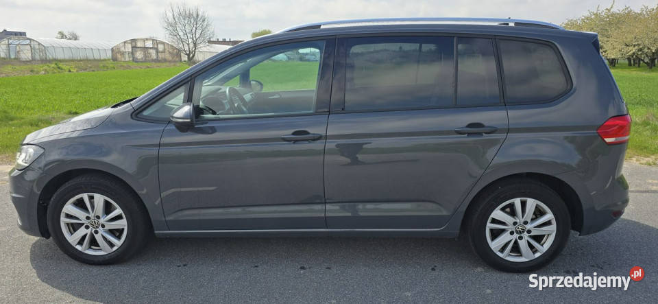 Volkswagen Touran Volkswagen Touran 15 TSI EVO 7 asystent pasa ruchu