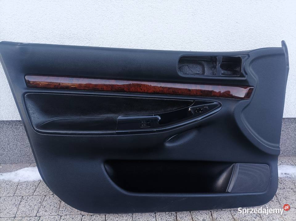 Boczek drzwi lewy przód kierowcy drewno skóra Pozostałe sprzedam