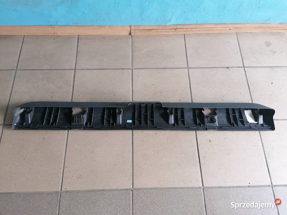 osłona mocowania foteli 8200392131 rząd II Piotrków Trybunalski