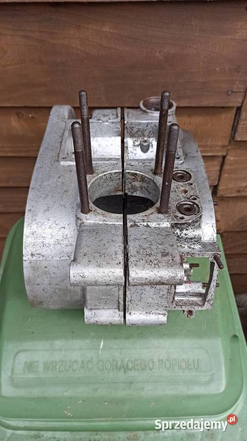 Junak m07 m10 przejsciówka blok silnika połówki