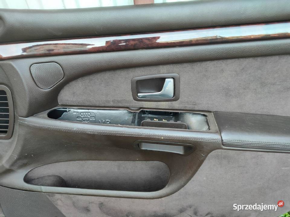 AUDI A8 D2 TAPICERKA BOCZKI ROLETA DRZWI BRAZ Tapicerki samochodowe wielkopolskie Przemęt