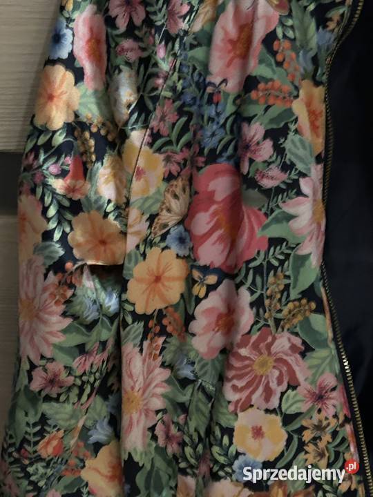 Kurtka w kwiatki Osielsko sprzedam