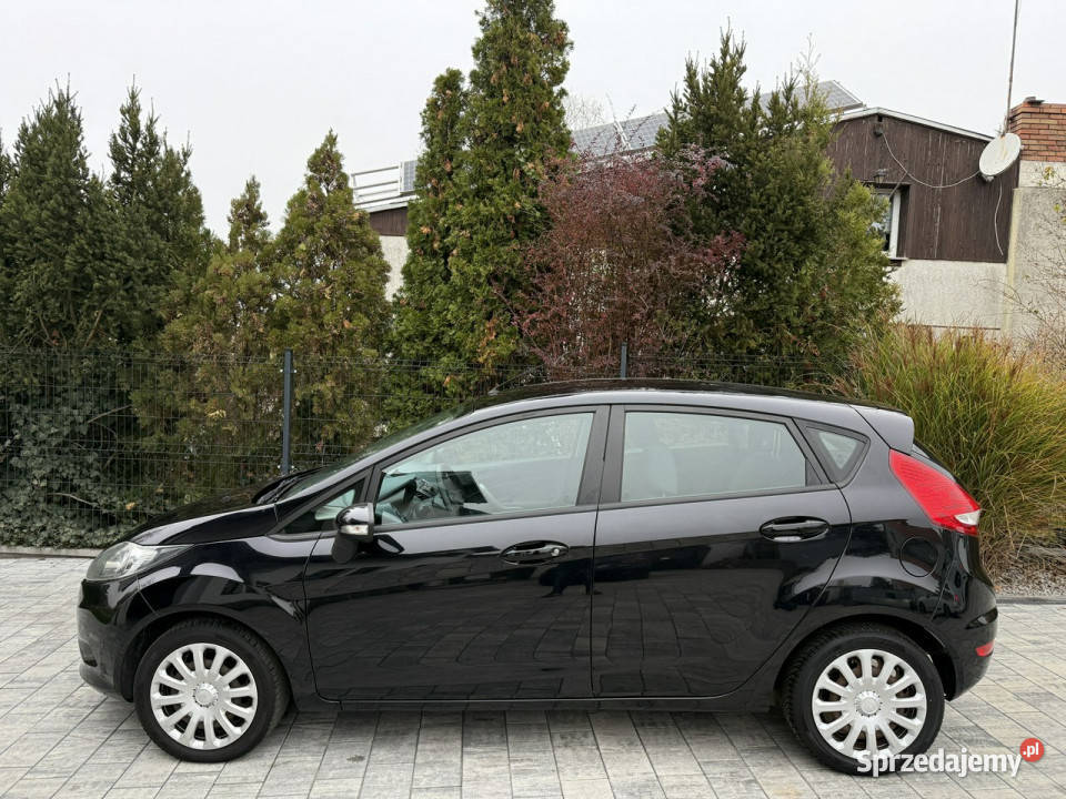 Ford Fiesta nowa Niski oryginalny przebieg Mk7 isofix sprzedam