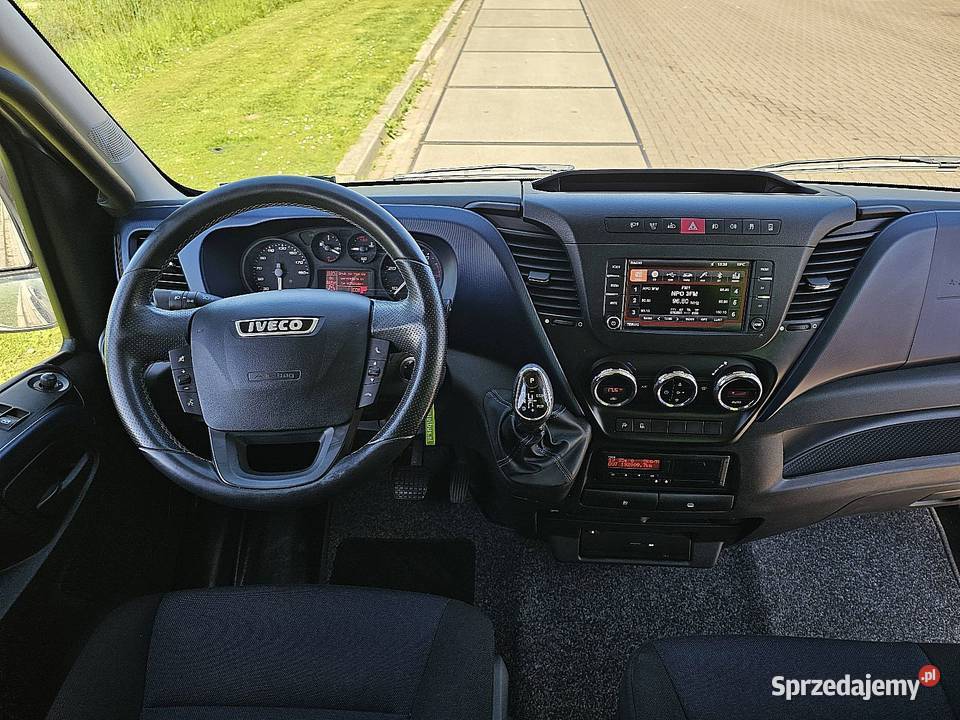 Iveco DAILY 35S16 ac automat EURO6 blaszak 4x2