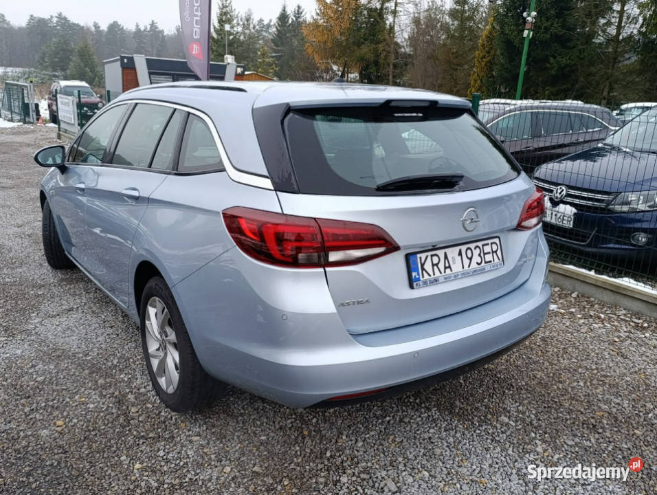 Opel Astra Astra Sports Tourer Bezwypadkowa mały małopolskie Dulowa