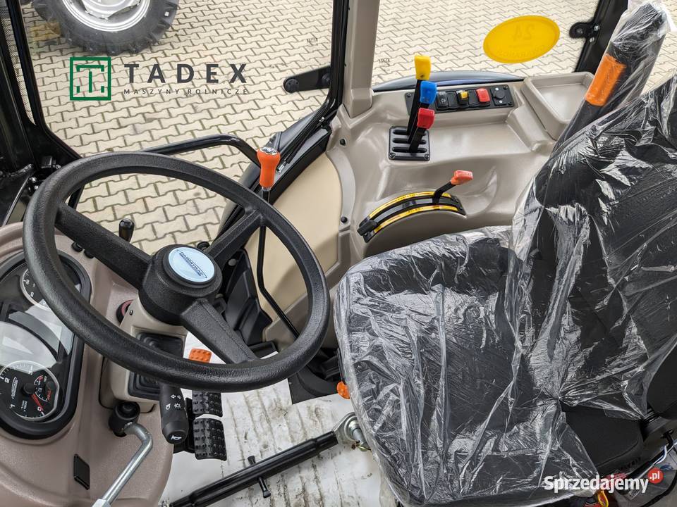 Ciągnik rolniczy FARMTRAC 680DT V Dostępny ręki Opatówek