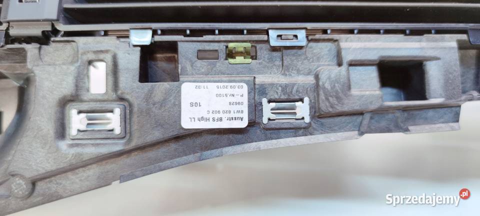 KRATKA NAWIEWU AUDI A4 B9 A5 8W1820902C Przystajń
