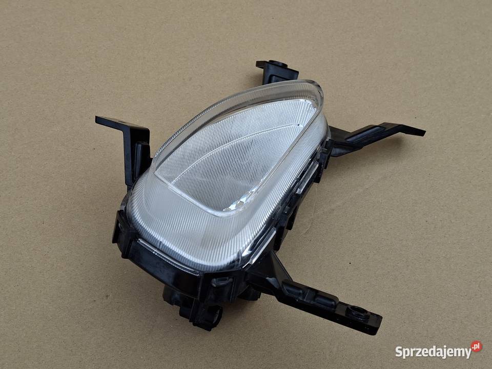 HYUNDAI I20 II LIFT HALOGEN PRAWY LAMPA PRAWA osobowe Światła do jazdy dziennej DRL Bieleń