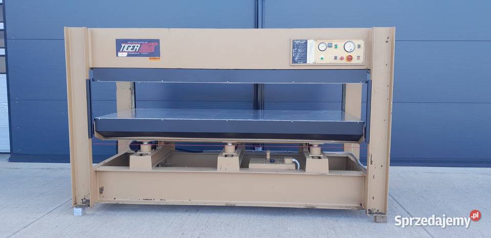 Prasa półkowa TIGER 1300x3000 626 Naprawa