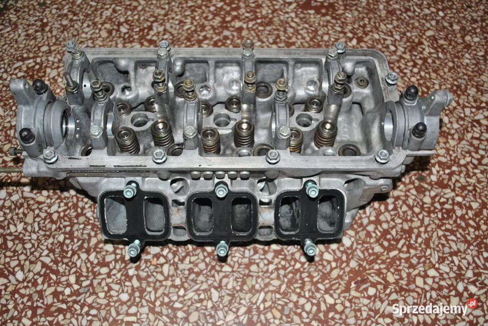 Głowica cylindrów LEWA AUDI A4B5 A6C5 A8D2