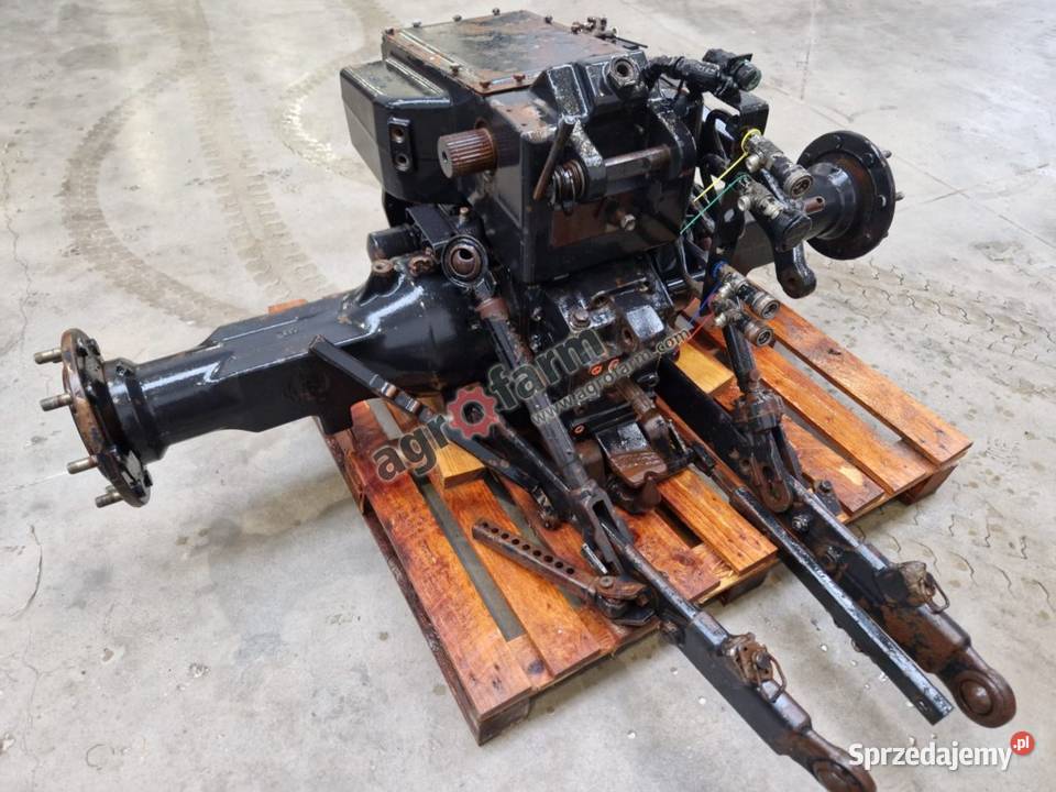 Tylny most Valtra Valmet 700