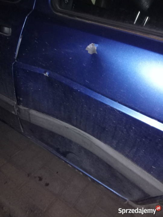 Błękitnoniebieski Golf mk2 16td Marki