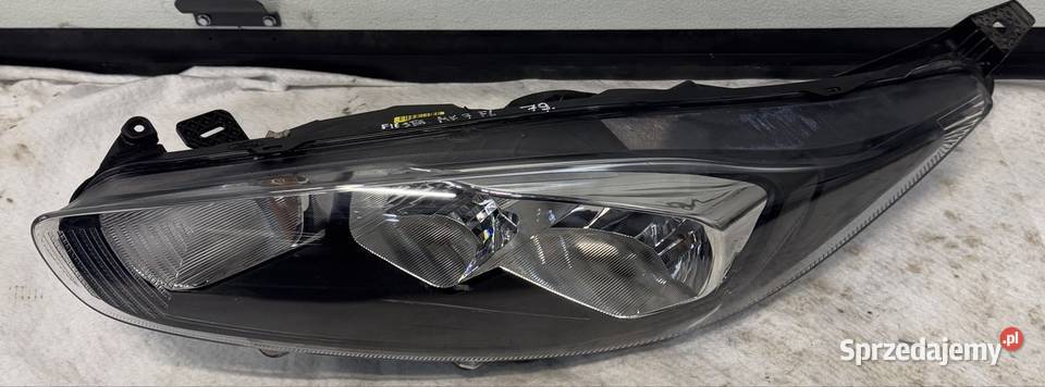 Lampa lewy przód Ford Fiesra MK7 Lift 1317 sprzedam