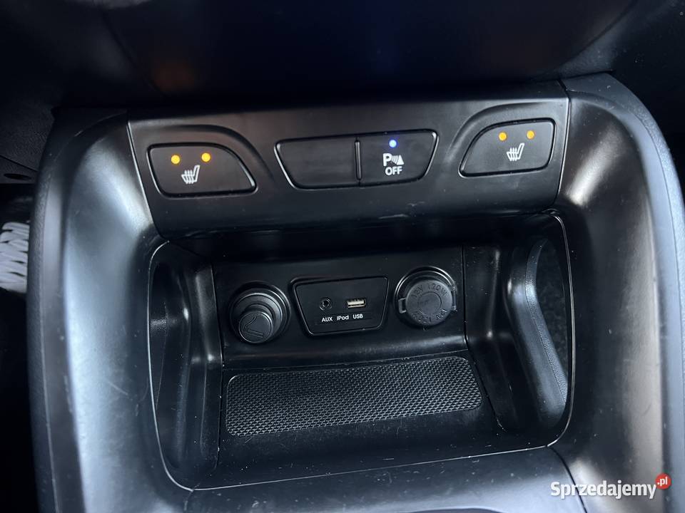 Hyundai ix35 20 CRDi 136 4WD 4x4 Premium Nowa Słupia