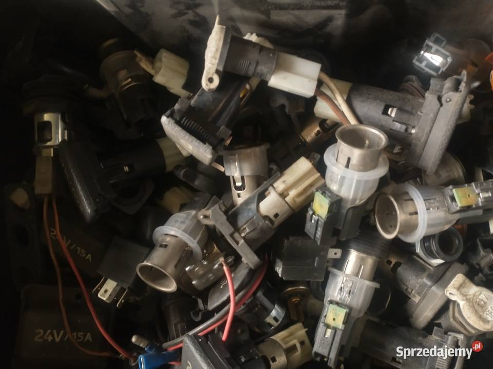 Gniazda zapalniczki samochodowej Zendek sprzedam