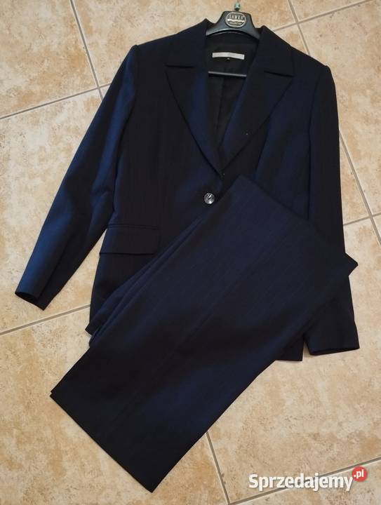 Garnitur w prążki granatowy sprzedam sprzedam