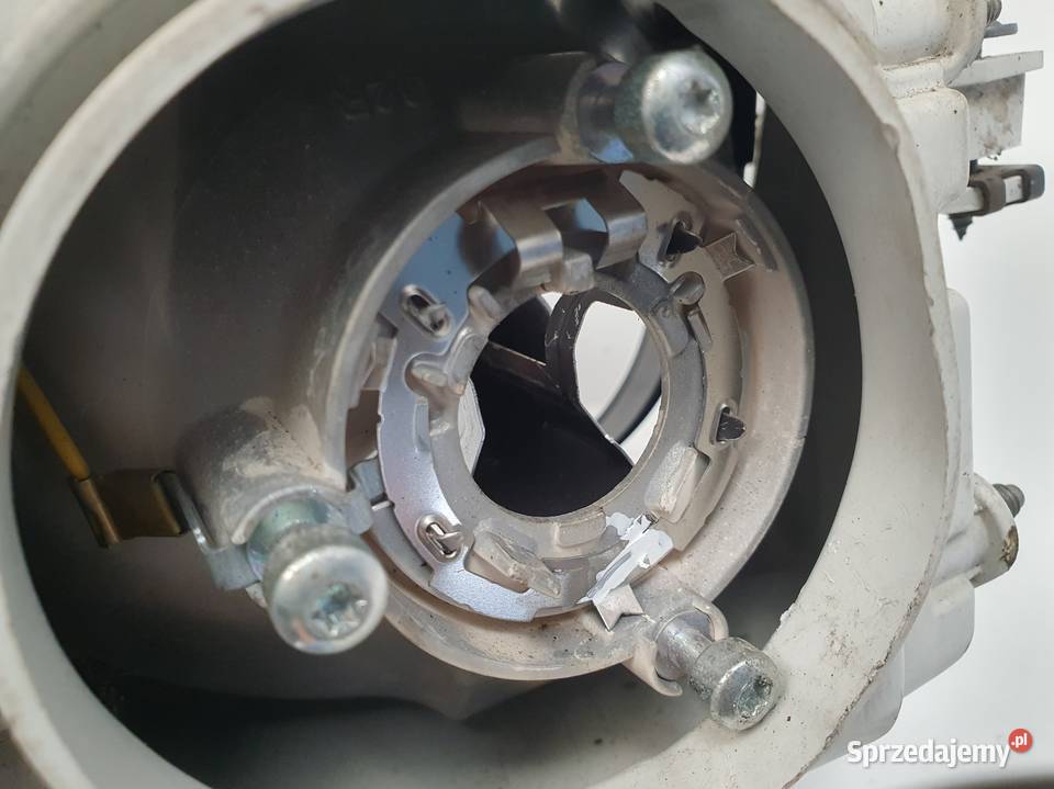 LAMPA Volvo S40 I V40 I lift Xenon PRAWY PRZÓD Rudka