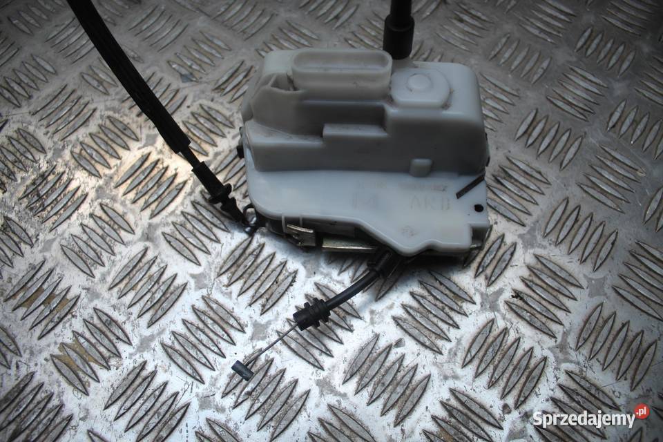 ZAMEK DRZWI PRAWY TYŁ 6 PIN CITROEN C3 I