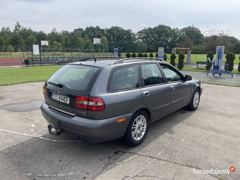 Volvo V40 2003 19TD kombi klimatyzacja hak wspomaganie kierownicy V40 Bobrek
