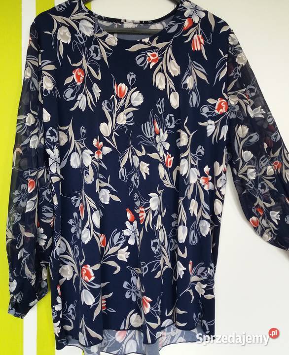 XLXXL5254 Nienoszona bluzka granatowe tło Rozmiar 54