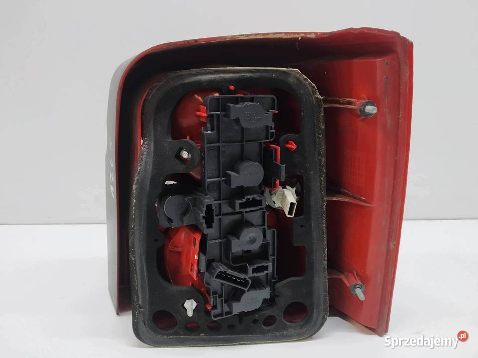 LAMPA TYŁ LEWA KOMBI LIFT VW Volkswagen Passat V