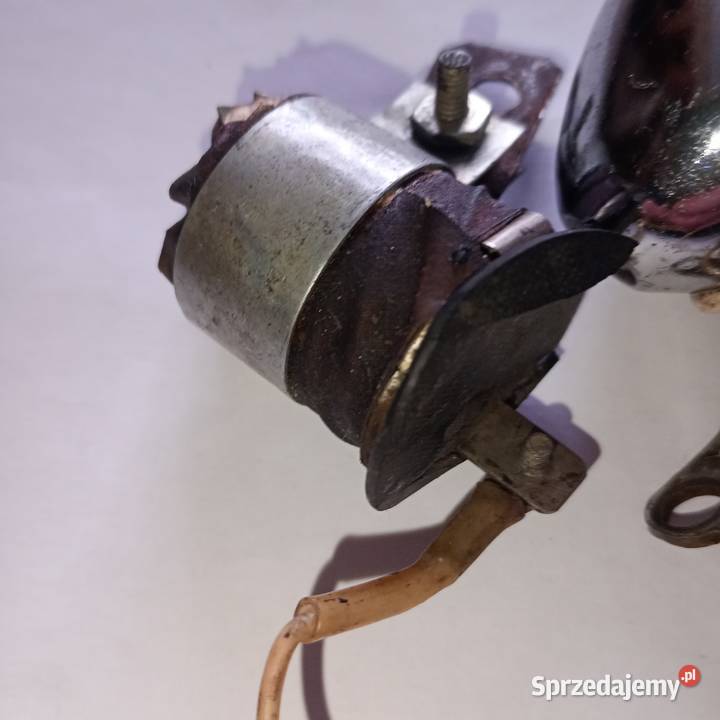 stare kierunkowskazy chyba pierwszego harleya Wrocław