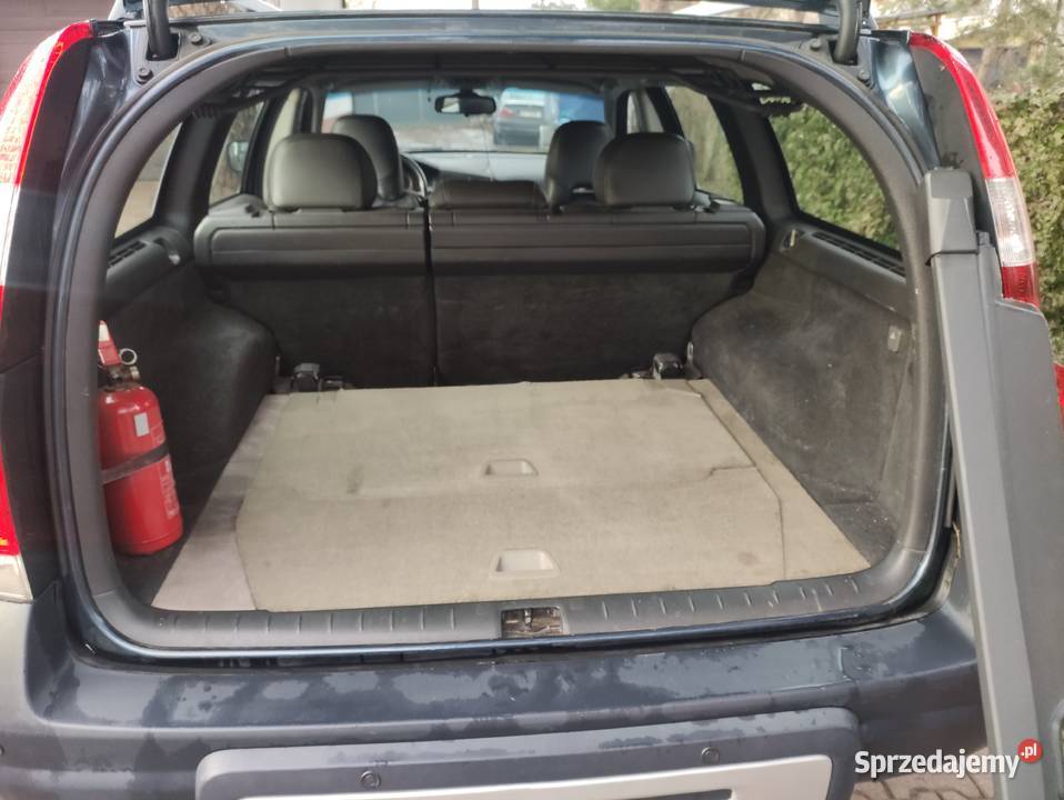 Volvo XC70 rej na 7 osób uszkodzony Warszawa sprzedam