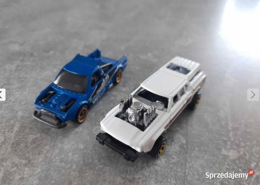 2x Hot Wheels garaż samochodowy i Monster Trucks Samochody i pojazdy Bolesławiec