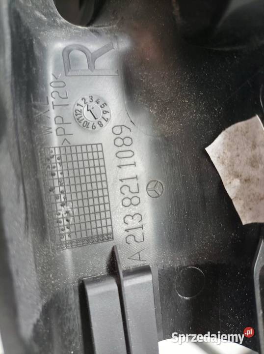 OSŁONA BAGAŻNIKA ZAWIASÓW SEDAN KPL MercedesBenz Rok produkcji 2017 sprzedam