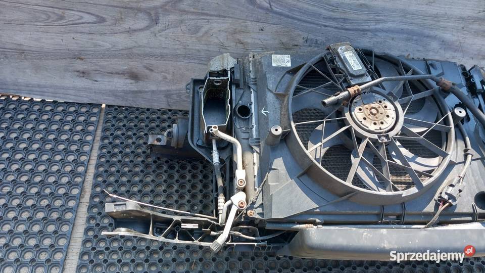 BMW 1 E87 LIFT 16B PAS PRZEDNI KOMPLET Zbierkowo sprzedam