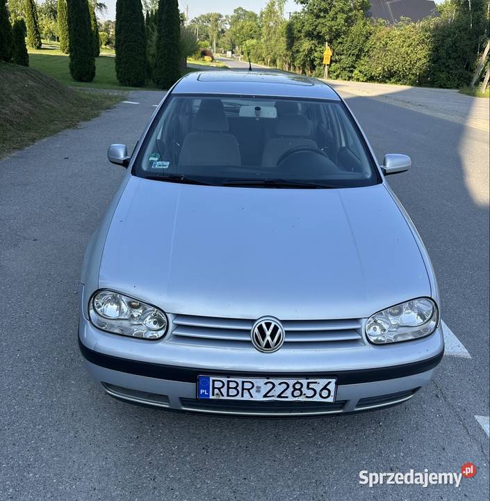 Volkswagen Golf 4 16 benzyna 1998r Pilzno sprzedam