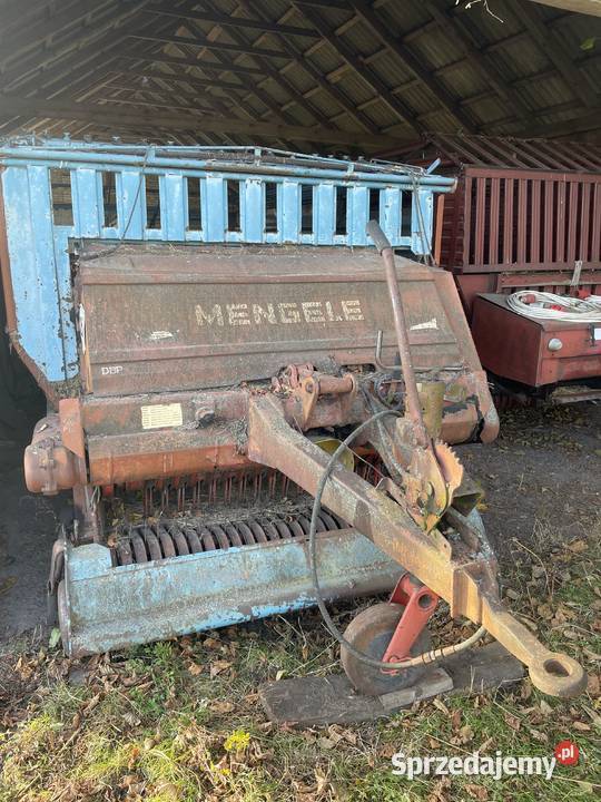 Przyczepa samozbierająca do sianokiszonki nieuszkodzony Radwanów-Kolonia