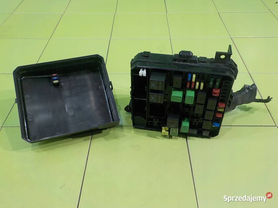 PEUGEOT 4007 22 HDI 08r 5D skrzynka osobowe Skrzynki bezpieczników Suków