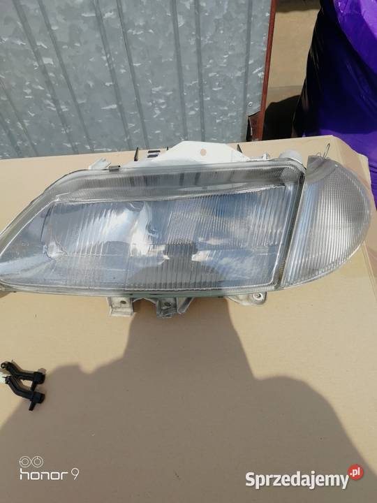 Lampy przednie do laguny I 96r wielkopolskie Koło