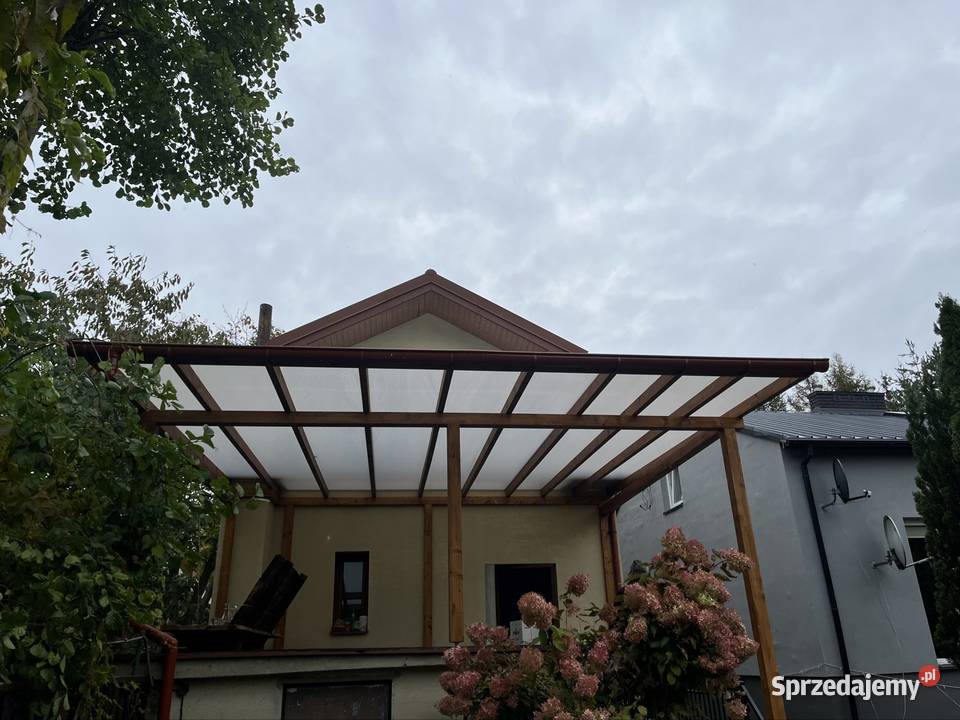 Zadaszenie tarasu pergola wiata poliwęglan Marki usługi budowlane