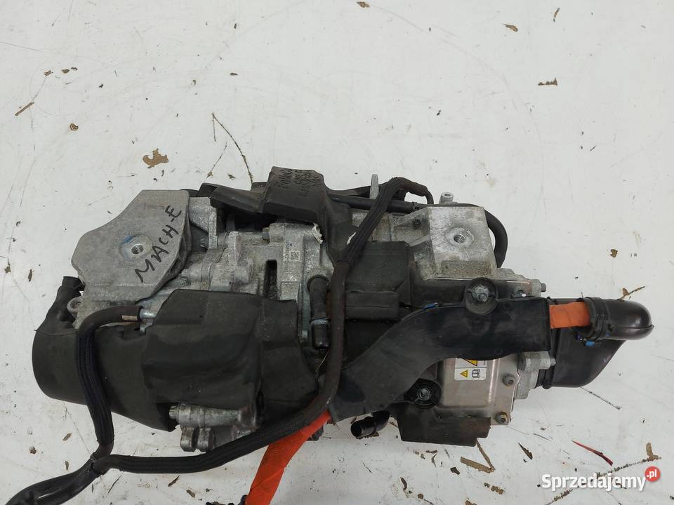 Ford Mustang MachE Silnik elektryczny