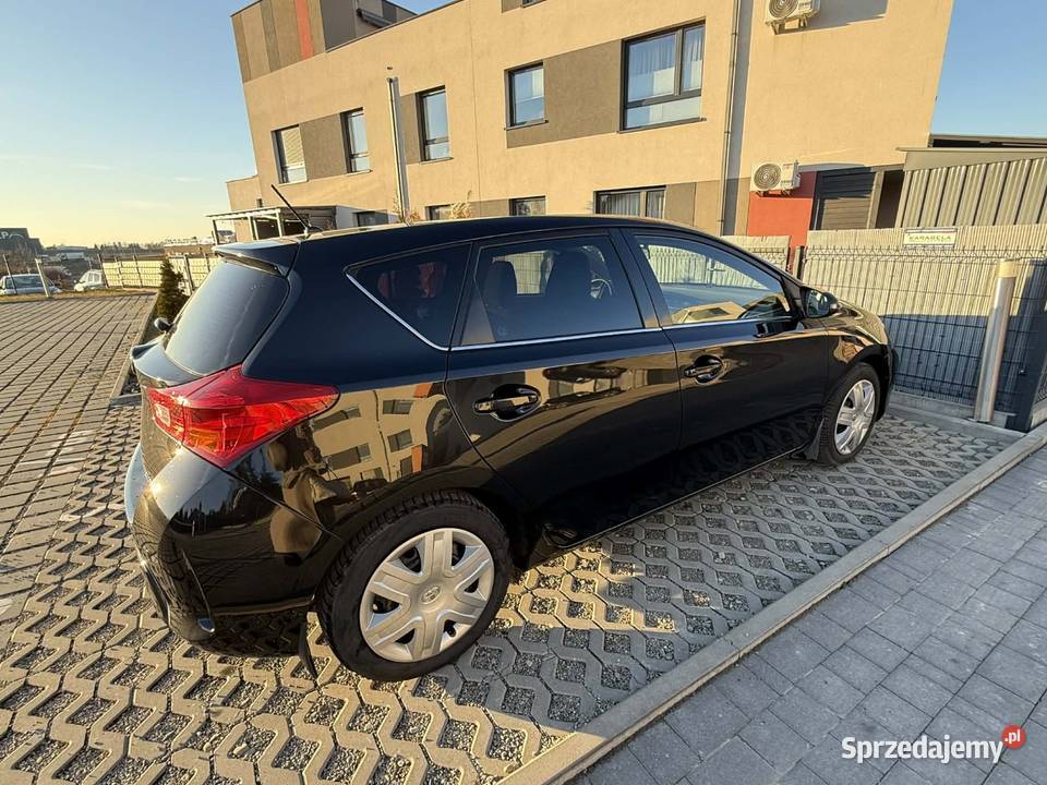 Toyota Auris 16 benzyna gaz salon Polska podkarpackie