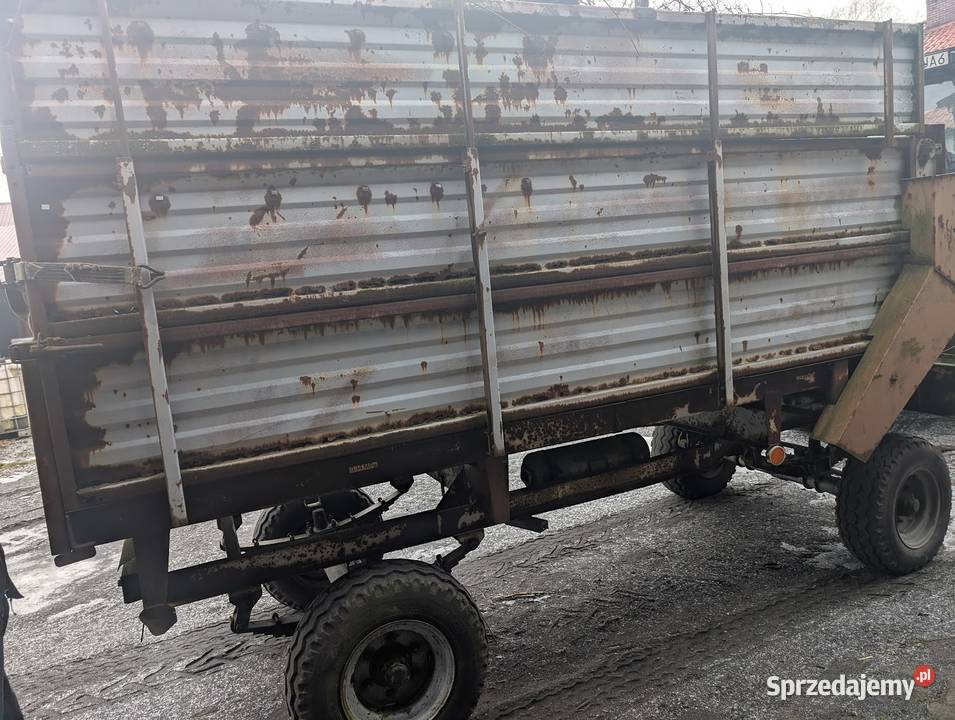 Wóz paszowy przyczepa objętościowa
