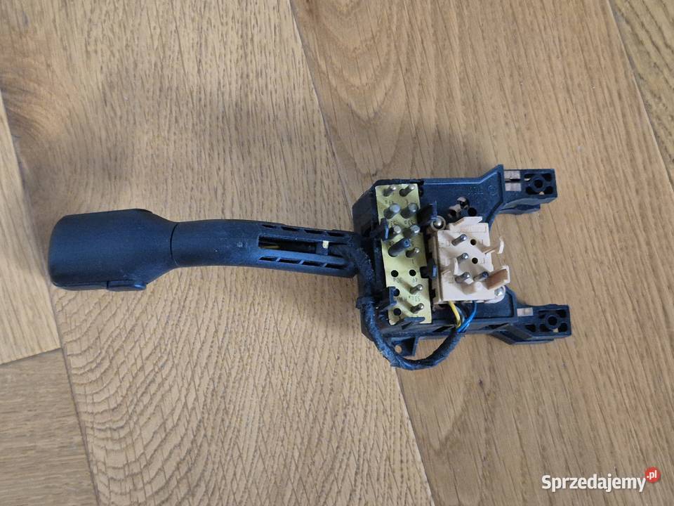 Manetka prawa z obsługą komputera pokładowego Rok produkcji 1992 Motoryzacja Wrocław sprzedam